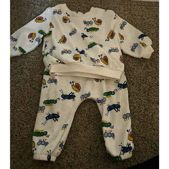 Clothes for Twin Boys (size 9-12 months) All Have a Matching set - Picture 3 of 8